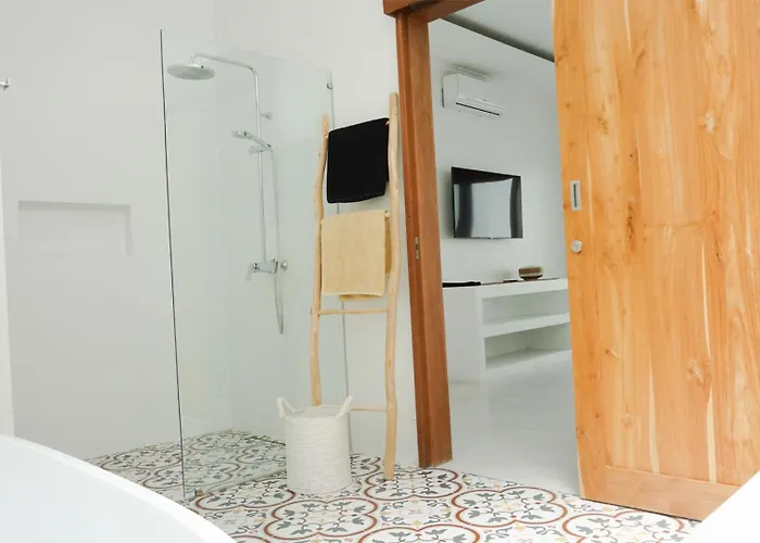 Amil Seminyak